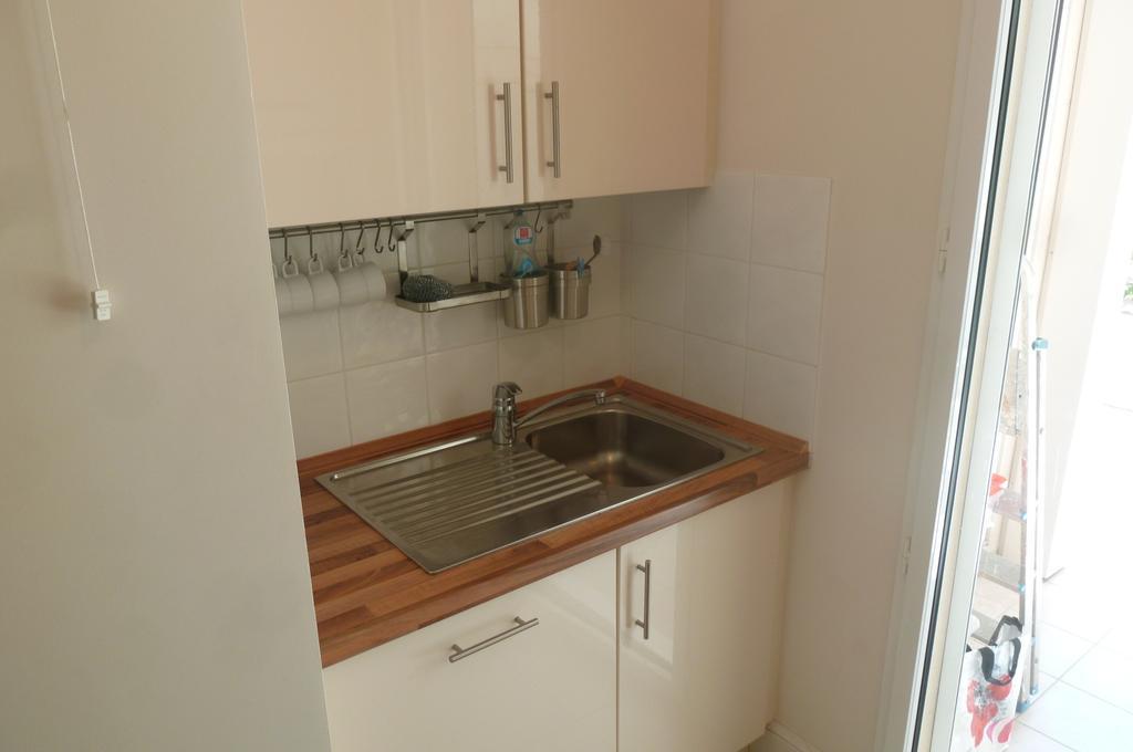 Stunning 2 Bed, 2 Bath Apt On The Cannes Sea Front Has Swimming Pool And Is A Secure Modern Building 464 외부 사진