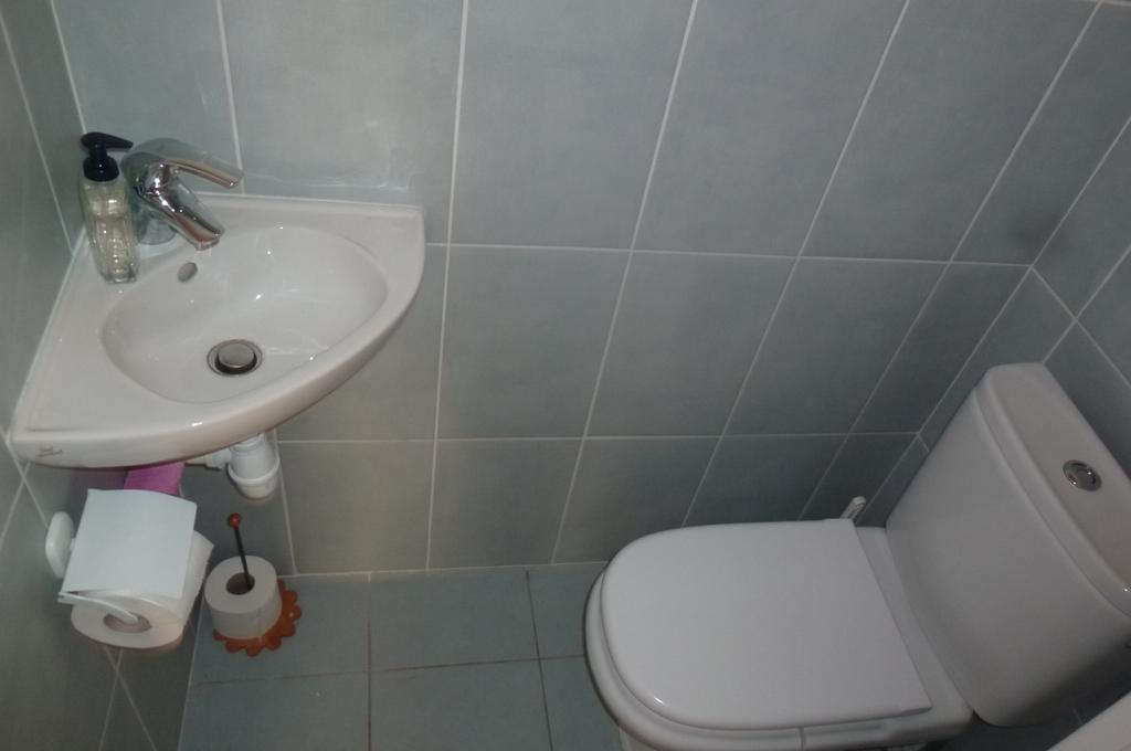 Stunning 2 Bed, 2 Bath Apt On The Cannes Sea Front Has Swimming Pool And Is A Secure Modern Building 464 외부 사진