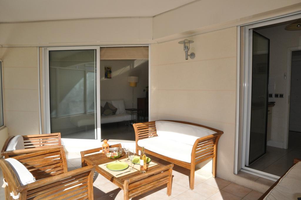 Stunning 2 Bed, 2 Bath Apt On The Cannes Sea Front Has Swimming Pool And Is A Secure Modern Building 464 외부 사진