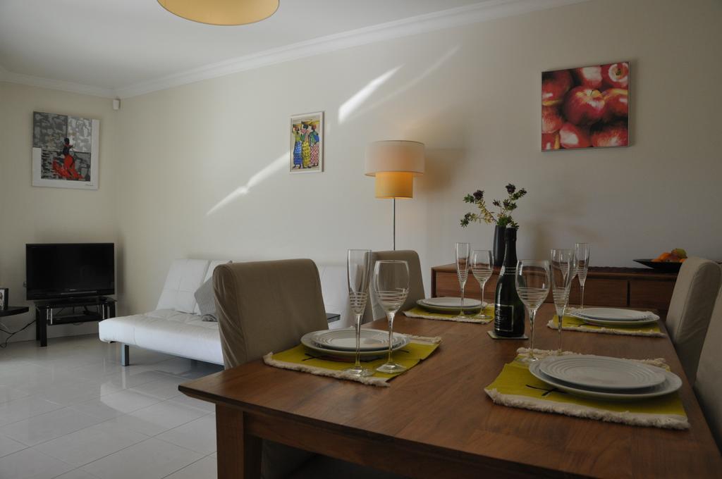 Stunning 2 Bed, 2 Bath Apt On The Cannes Sea Front Has Swimming Pool And Is A Secure Modern Building 464 외부 사진