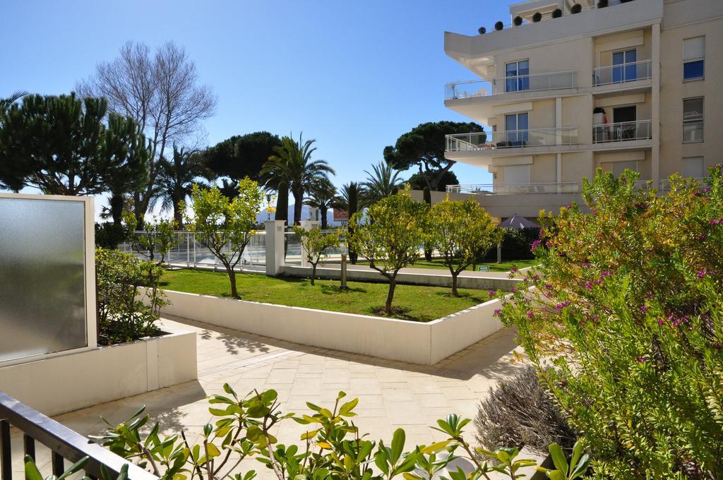 Stunning 2 Bed, 2 Bath Apt On The Cannes Sea Front Has Swimming Pool And Is A Secure Modern Building 464 외부 사진