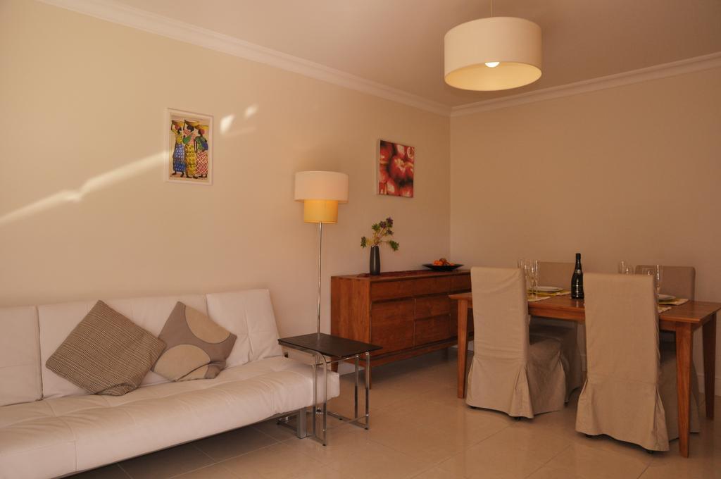 Stunning 2 Bed, 2 Bath Apt On The Cannes Sea Front Has Swimming Pool And Is A Secure Modern Building 464 외부 사진