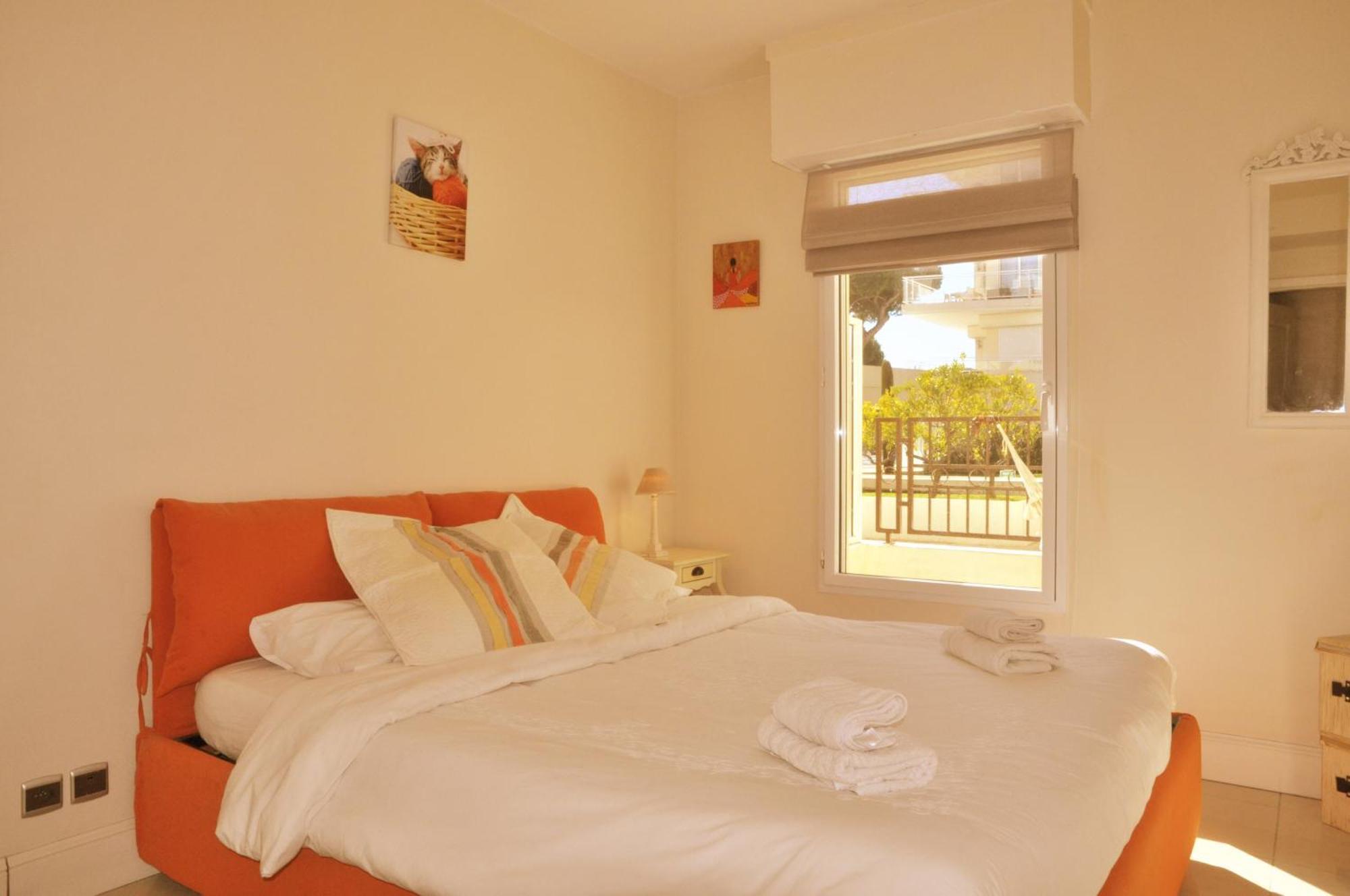 Stunning 2 Bed, 2 Bath Apt On The Cannes Sea Front Has Swimming Pool And Is A Secure Modern Building 464 외부 사진