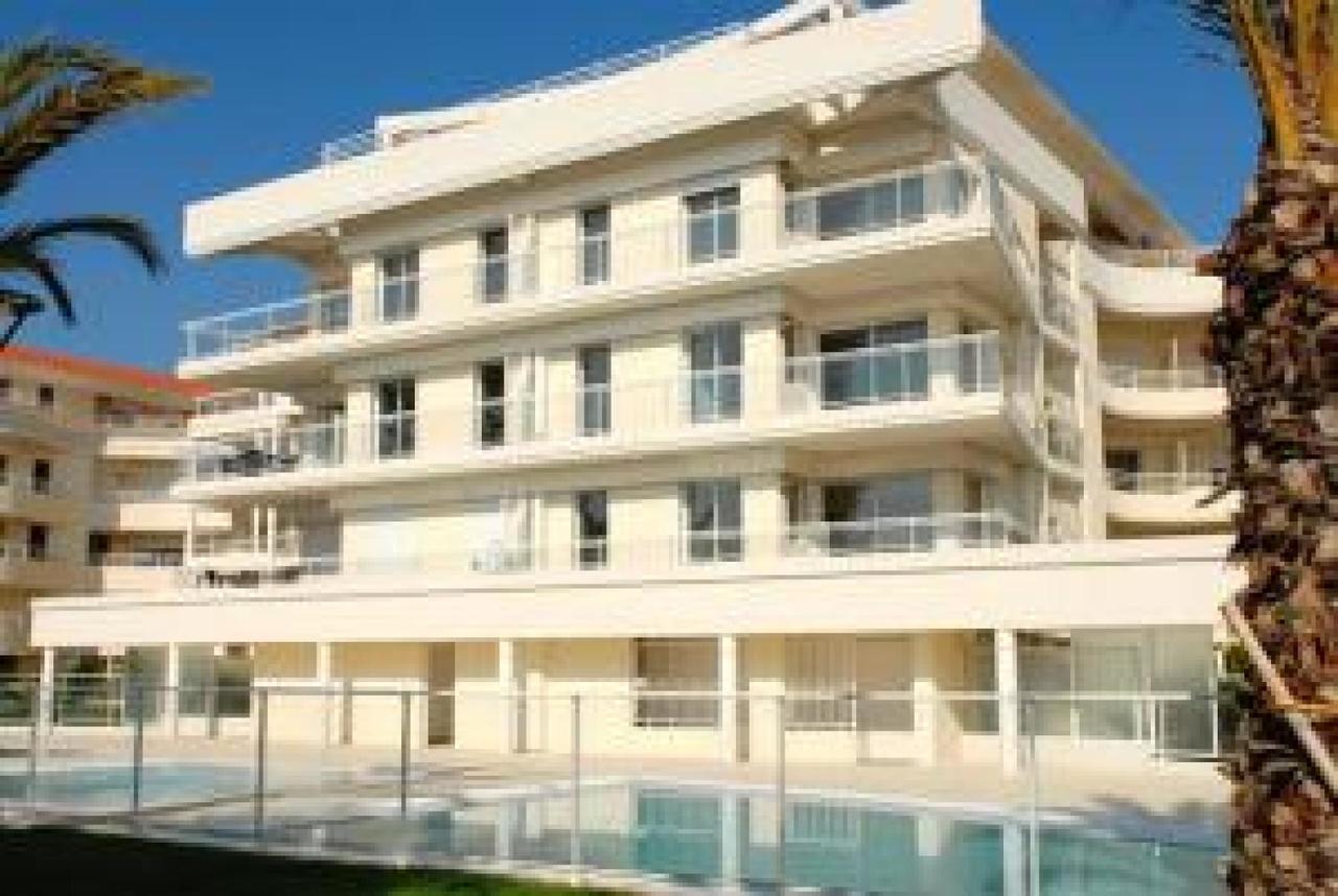 Stunning 2 Bed, 2 Bath Apt On The Cannes Sea Front Has Swimming Pool And Is A Secure Modern Building 464 외부 사진