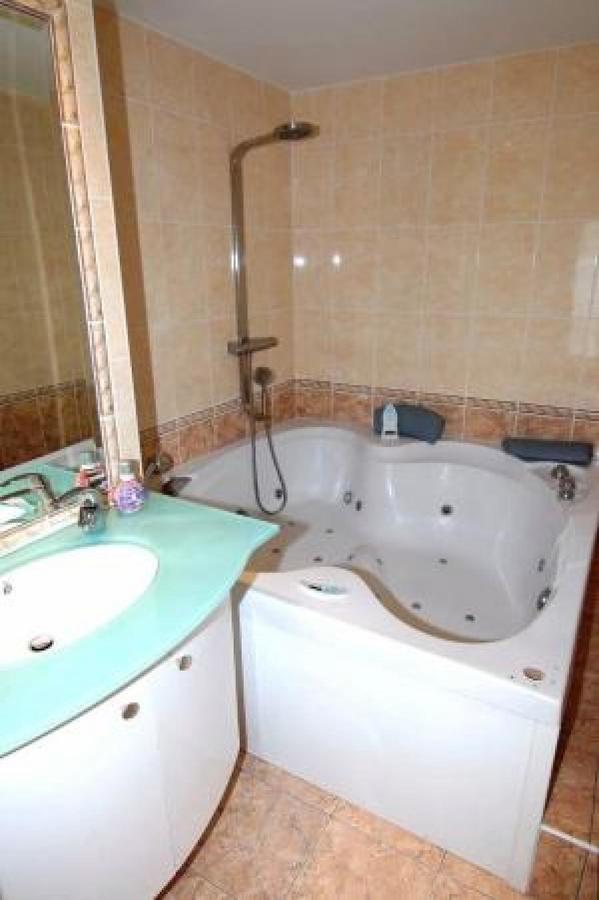 Stunning 2 Bed, 2 Bath Apt On The Cannes Sea Front Has Swimming Pool And Is A Secure Modern Building 464 외부 사진