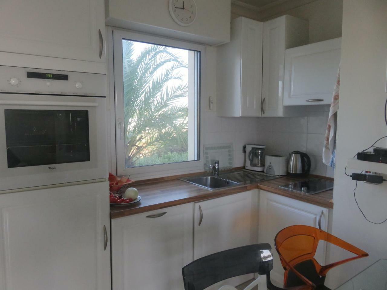 Stunning 2 Bed, 2 Bath Apt On The Cannes Sea Front Has Swimming Pool And Is A Secure Modern Building 464 외부 사진