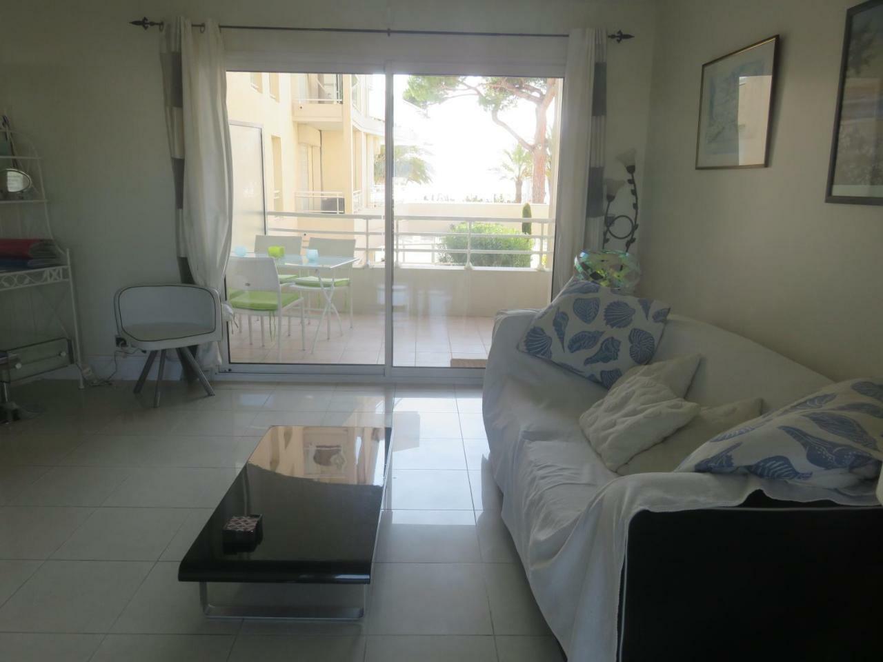 Stunning 2 Bed, 2 Bath Apt On The Cannes Sea Front Has Swimming Pool And Is A Secure Modern Building 464 외부 사진
